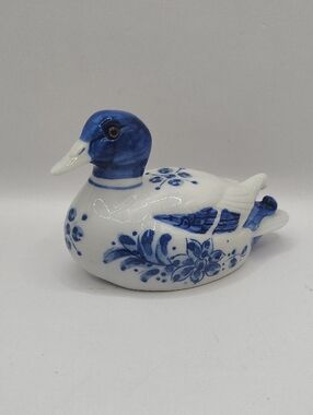 Duck San Francisco MUSIC BOX "Rain Drops Keep Following on My Head" Ceramic 5"
